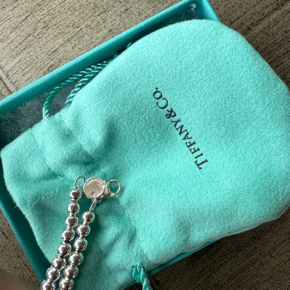 Auth. Tiffany & Co. Return to Tiffany Silver Beaded Bracelet - Picture 4 of 5